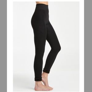 Lemon black faux fur cuff leggings NWT